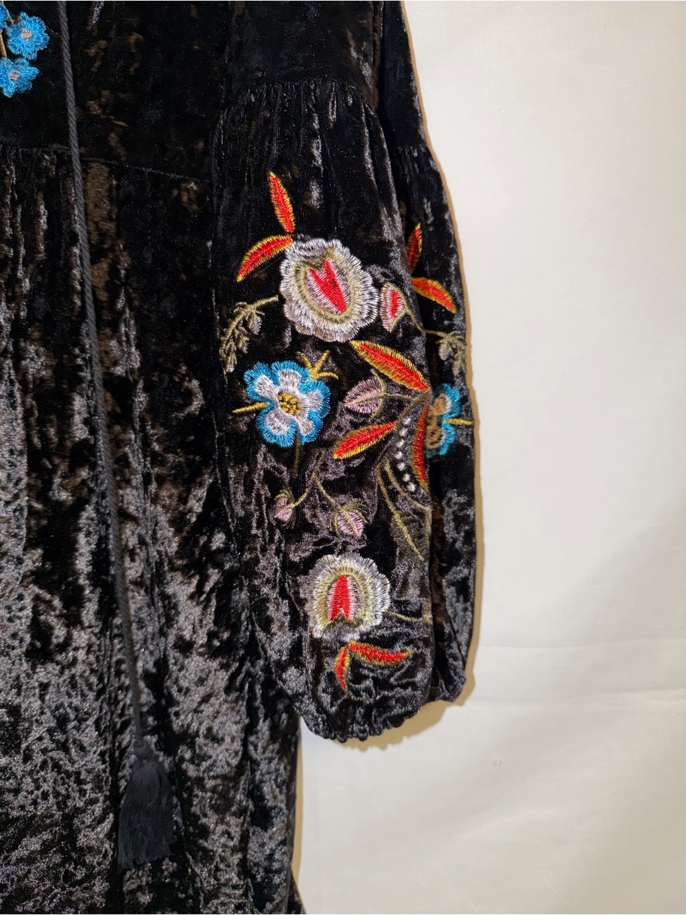 Embroidered Black Velvet Midi Dress with V-Neck - Picture 3 of 6